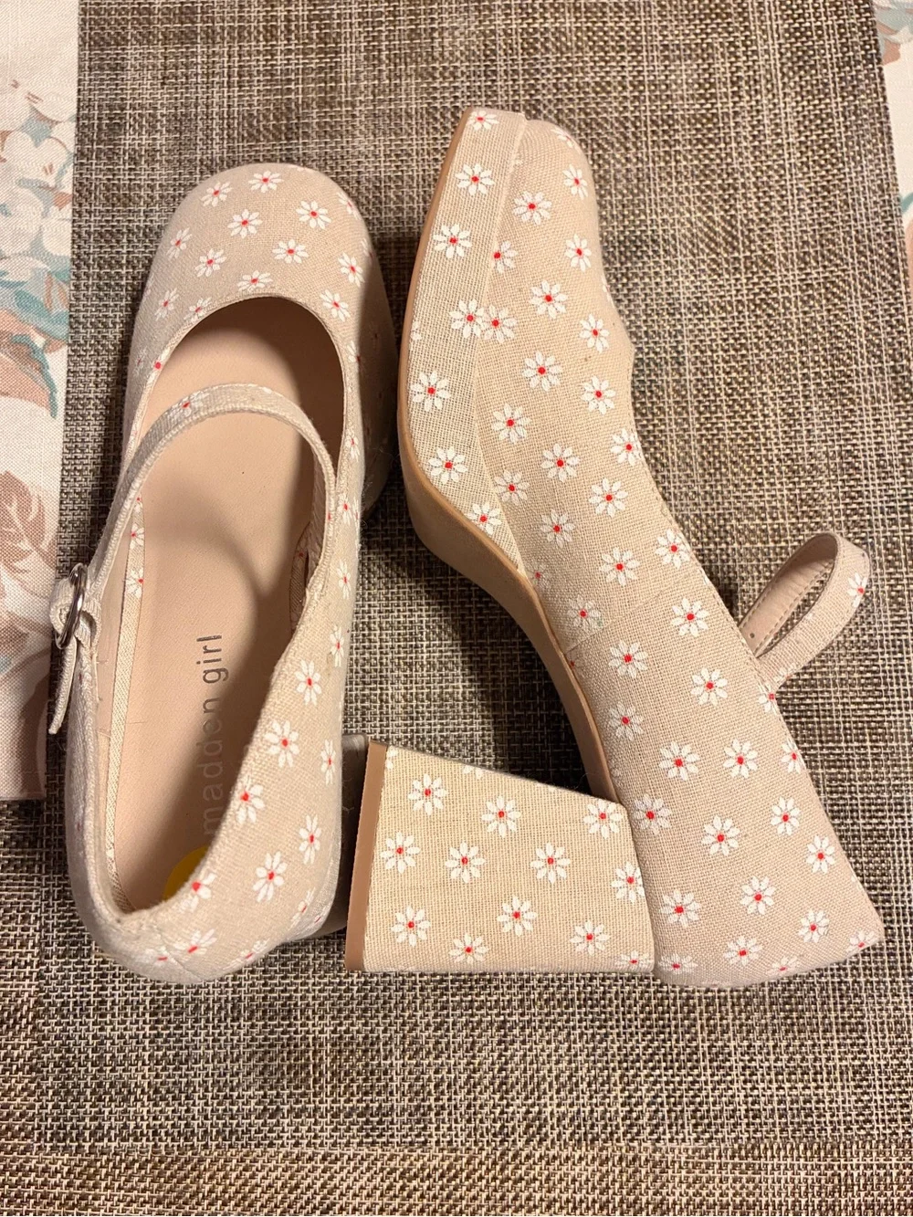 New Madden Girl 9 Mantel Daisy Floral Platform Mary Jane Heels